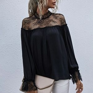 Vici Beautiful black top with lace size med